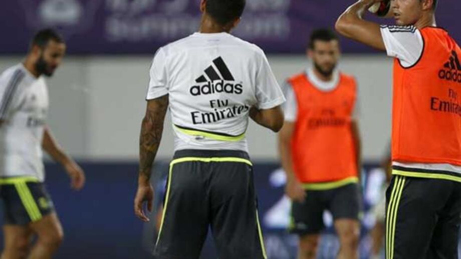 Adeptos chineses perguntam por Casillas