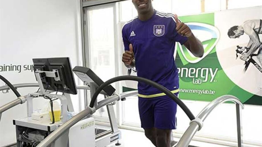 Bélgica: Stefano Okaka oficializado no Anderlecht