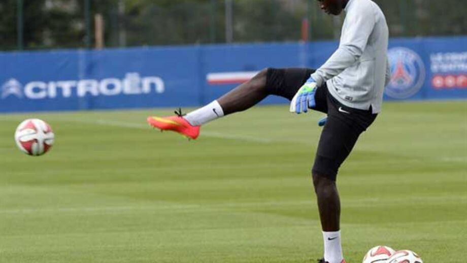 Francês Mory Diaw reforça baliza