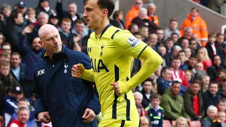 Nápoles contrata Vlad Chiriches ao Tottenham
