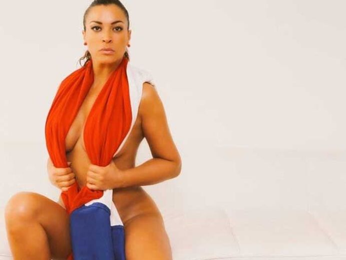 Marlen Olivari: Arriba Chile! Ela até derrete neve pela sua seleção