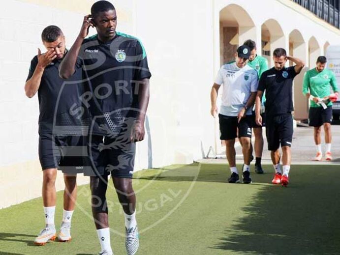 William Carvalho treinou com fratura na tíbia