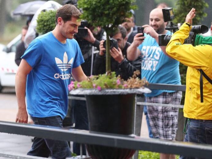 Casillas já está com o plantel