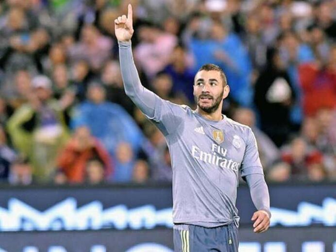 Benzema alimenta especulação sobre saída