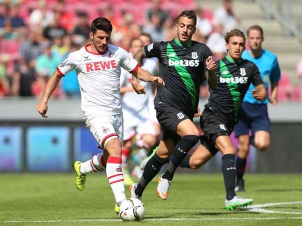 Colónia Cup: Equipa da casa derrota Stoke City