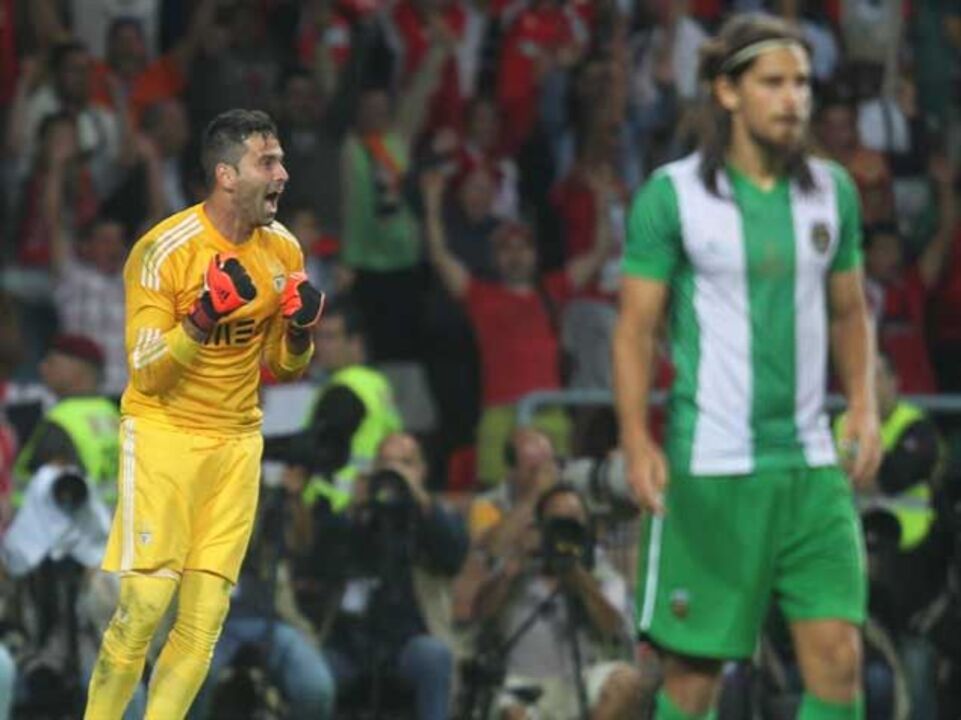 Águia à procura do primeiro “bi”