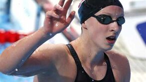 Mundiais: Katie Ledecky junta ouro a novo recorde mundial nos 1.500 m livres