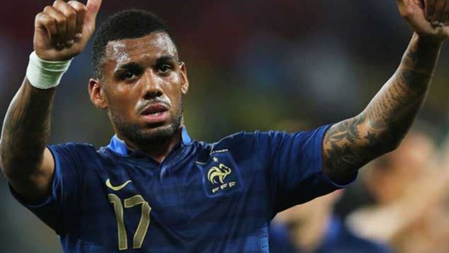 Yann M'Vila cedido ao Sunderland 