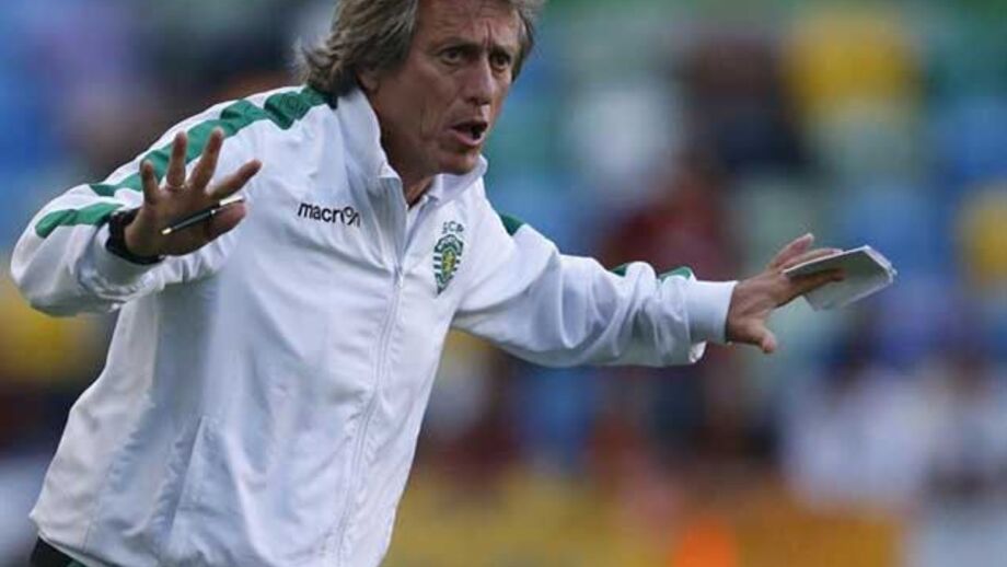 Jesus: «No Benfica não mudou nada... mas o cérebro não está lá»