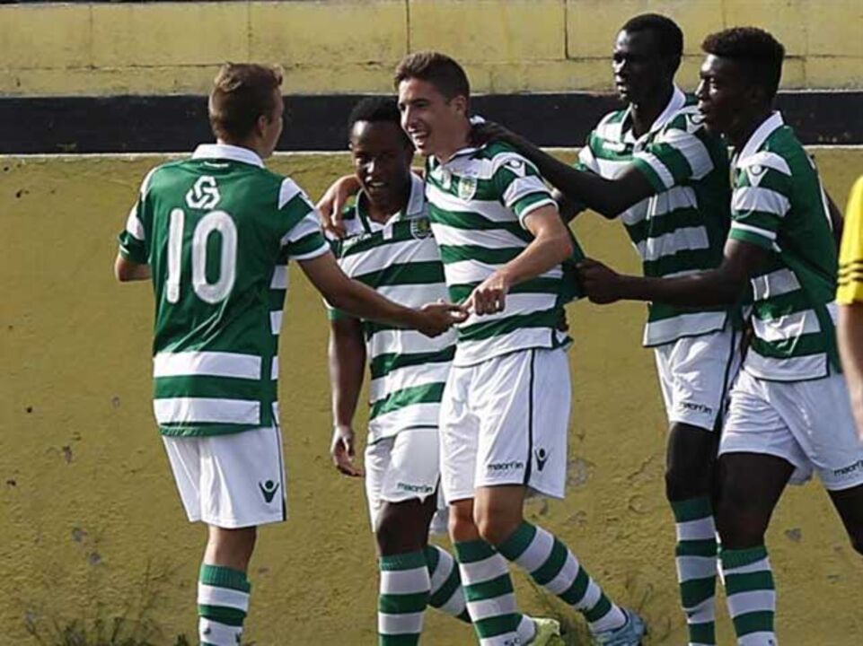 Sporting vence e aproxima-se do Benfica