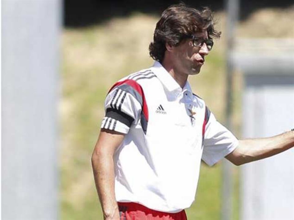 Benfica goleia e continua sem sofrer golos