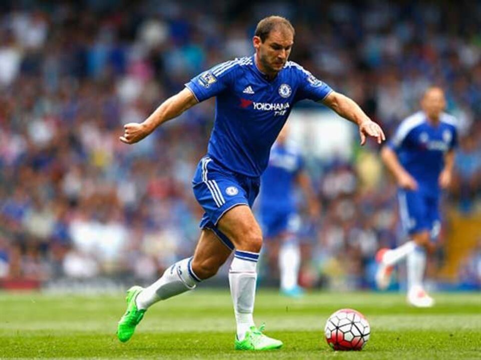 Ivanovic: «Chelsea tem de acordar»