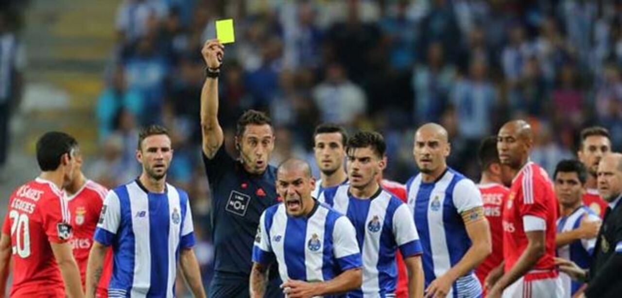 Um mau árbitro num grande jogo