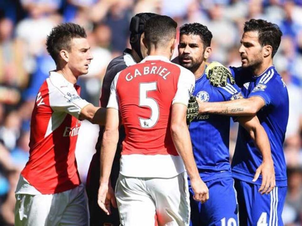 Federação Inglesa retira vermelho a Gabriel