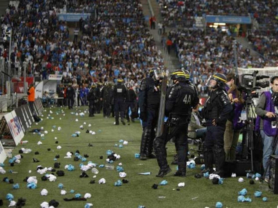 Adeptos do Marselha condenados a penas de prisão