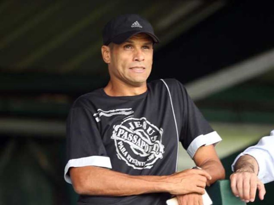 Kabuscorp pode descer de divisão por dívida a Rivaldo