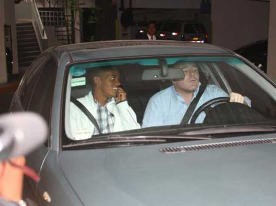 Agente de Carrillo pede respeito