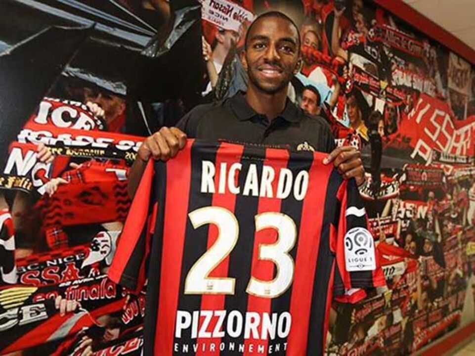 Ricardo Pereira figura no onze da semana do "L'Equipe"