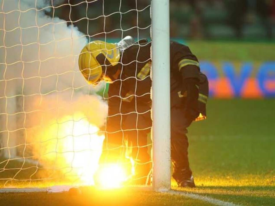 Mika alvo da ira leonina