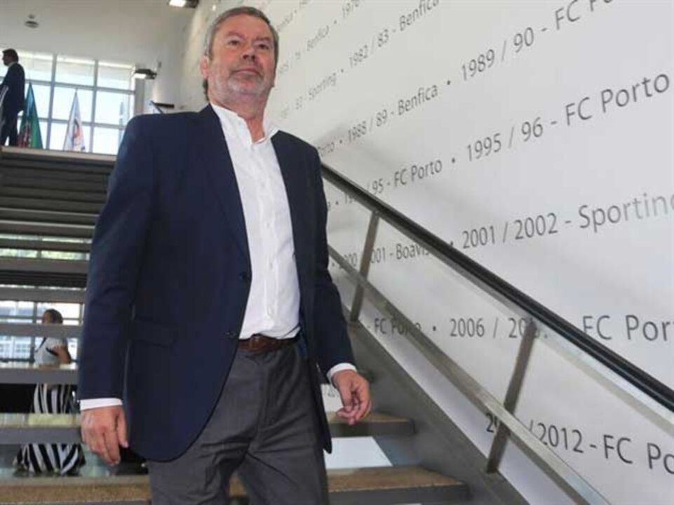 Carlos Pereira: «Bruno de Carvalho tem de trabalhar mais no ginásio»