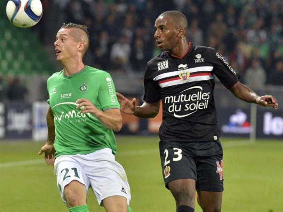 Ricardo alimenta Nice goleador