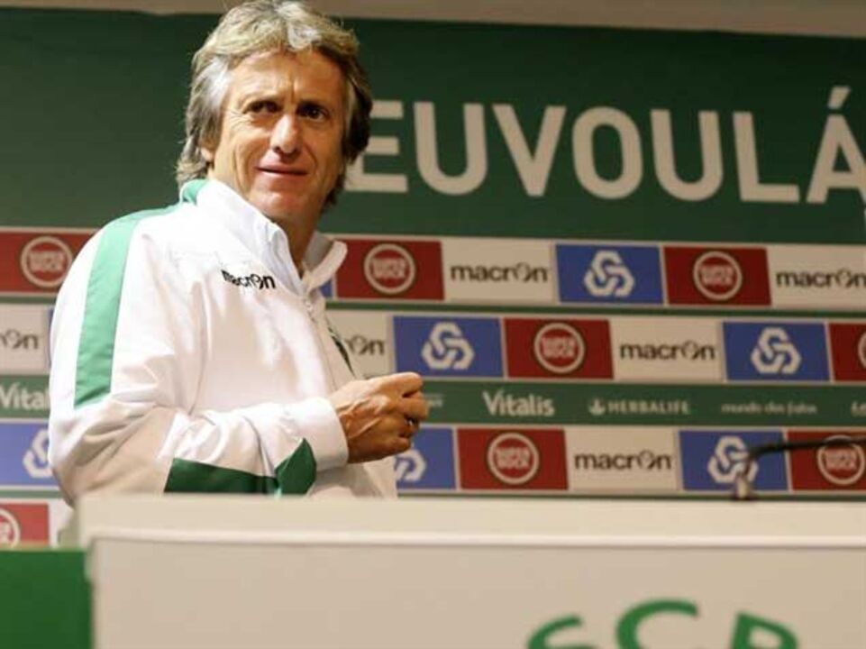 Jesus confirma mudanças frente ao Besiktas