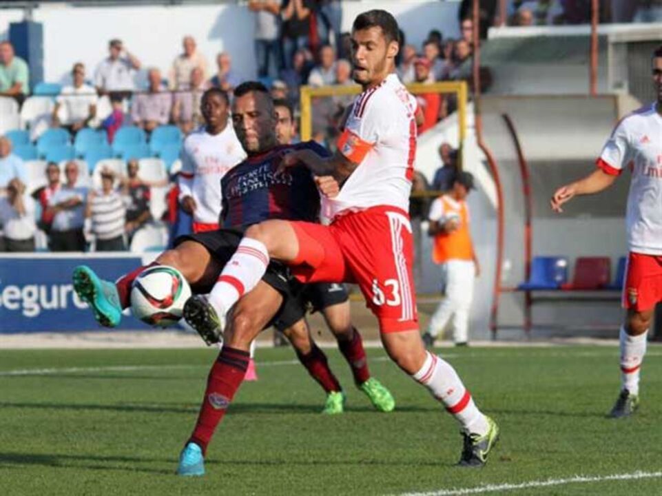 Chaves-Benfica B, 1-1: Águias aguentaram com 10