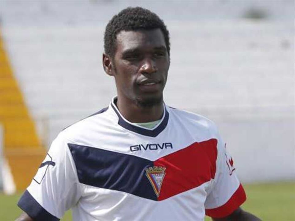 Ac. Viseu-Atlético, 0-1: Djikiné dá triunfo aos alcantarenses