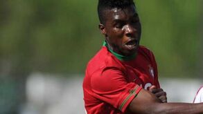 Buta garante empate a Portugal