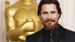 Christian Bale na pele de Enzo Ferrari  