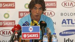 Sá Pinto convoca todo o plantel para a Luz