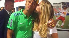 Neymar e Kyrgios próximos das gémeas Bouchard