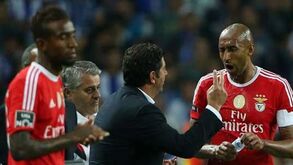 Passada de campeão vai fraquejando