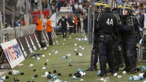 Liga marca reunião para avaliar incidentes em Marselha