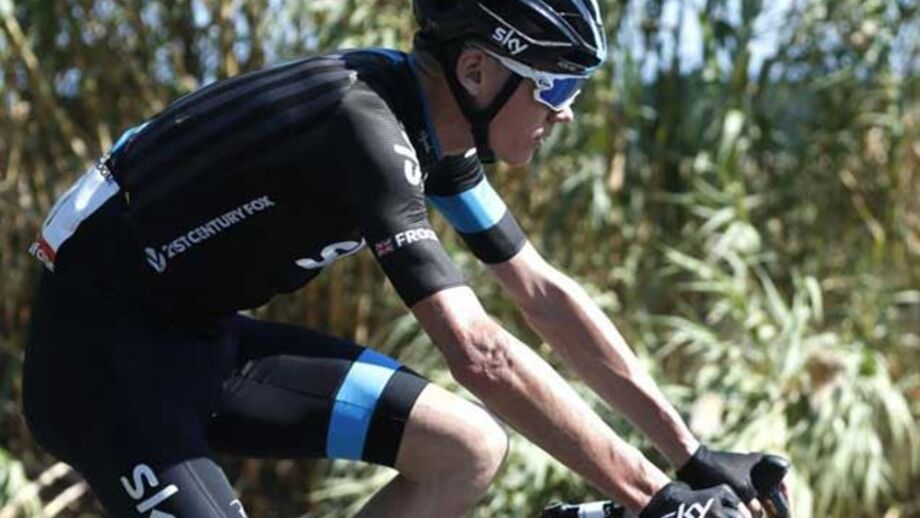 Chris Froome sofreu queda no início da etapa rainha