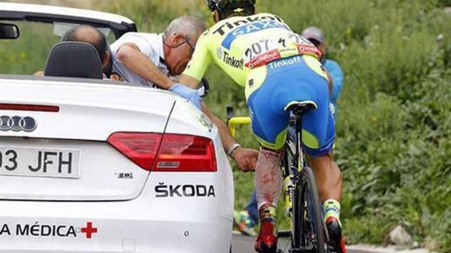 Sérgio Paulinho atropelado por moto durante a etapa