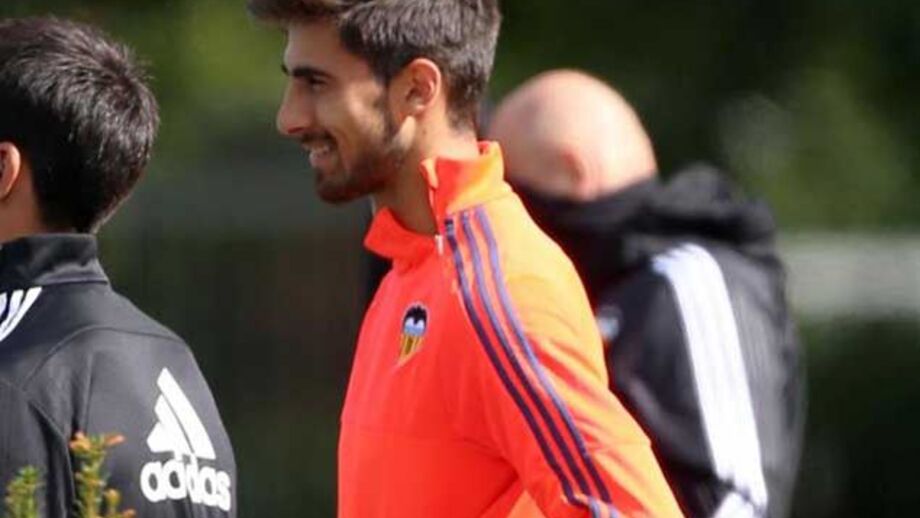 Valência: André Gomes e João Cancelo convocados