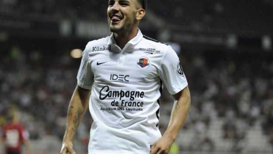 Caen sobe ao terceiro lugar