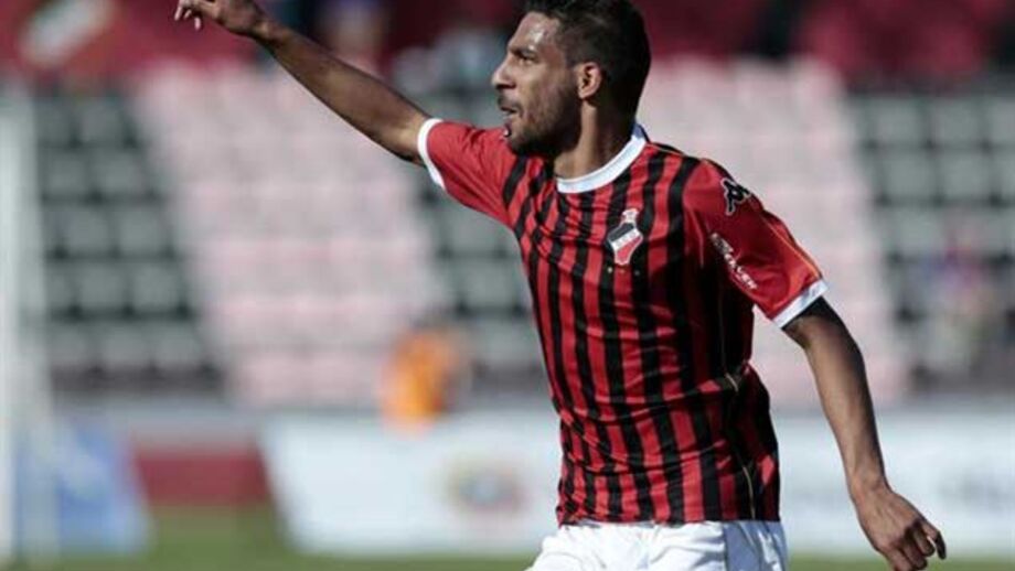 Olhanense-Oliveirense, 2-0: Galassi e João Oliveira no regresso às vitórias
