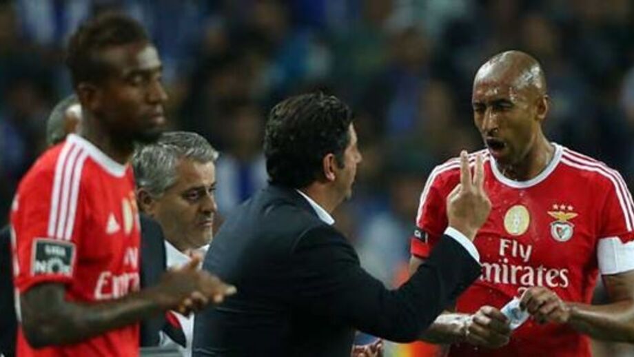 Passada de campeão vai fraquejando