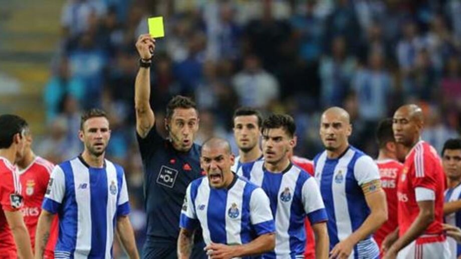 Um mau árbitro num grande jogo