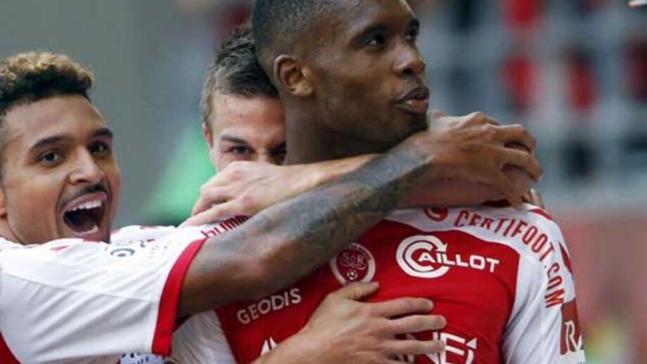 Reims vence e sobe a terceiro da liga