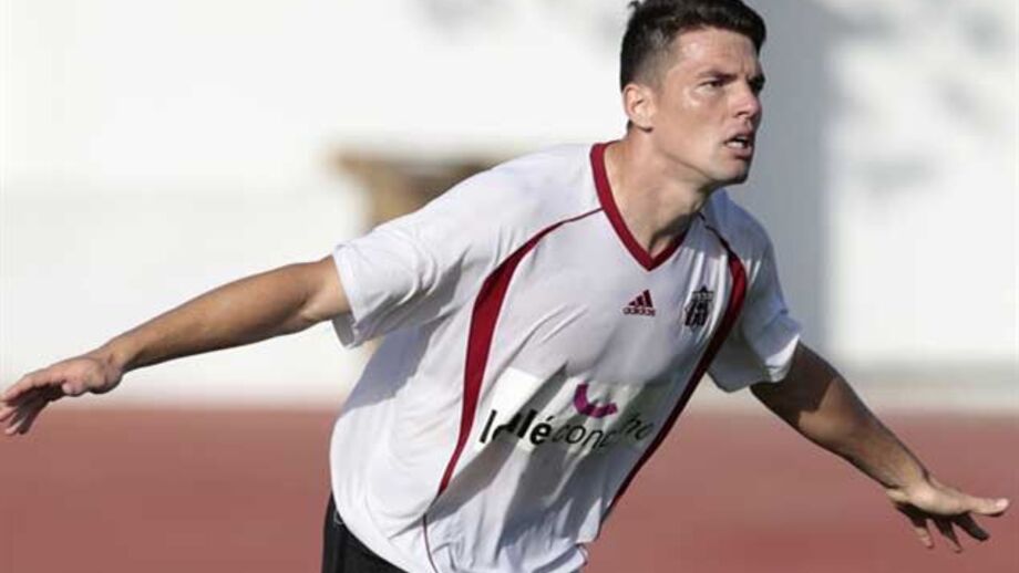 João Olavo abateu Freamunde com um bis