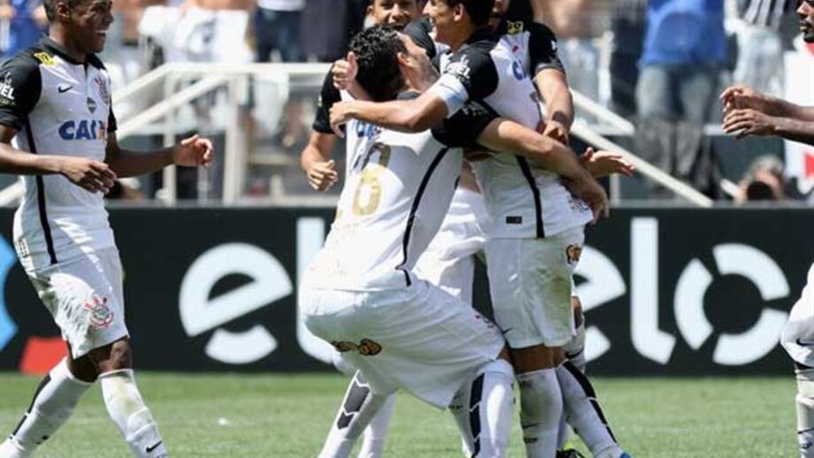 Corinthians vence e foge ao Atlético Mineiro