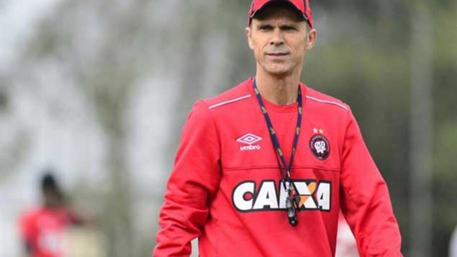 Pereirinha fica sem treinador