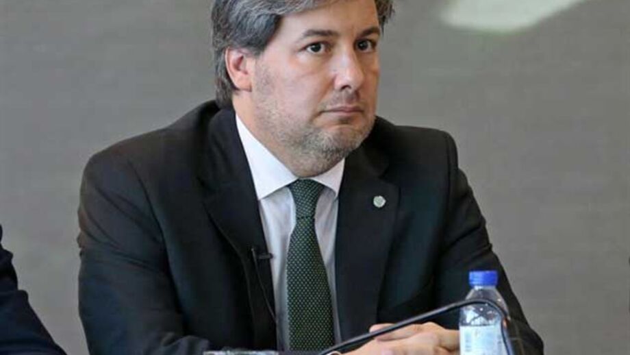 Clube entrega "caso"
