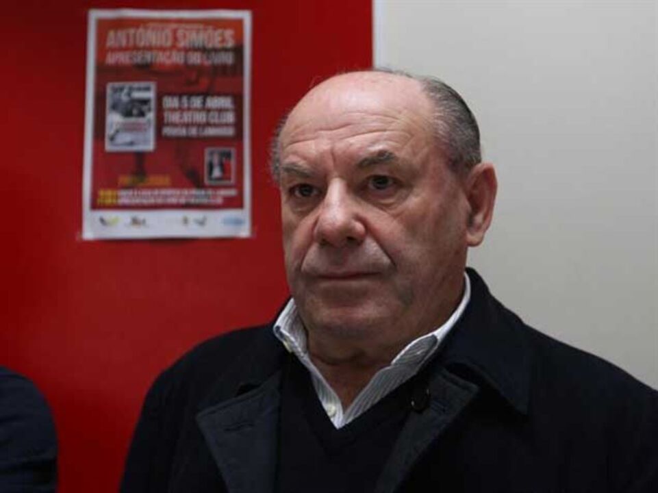 António Simões: «Contribuir para a verdade»