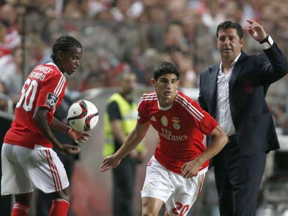 Rui Vitória: «Se tiver de pôr o Nélson Semedo na linha ponho»