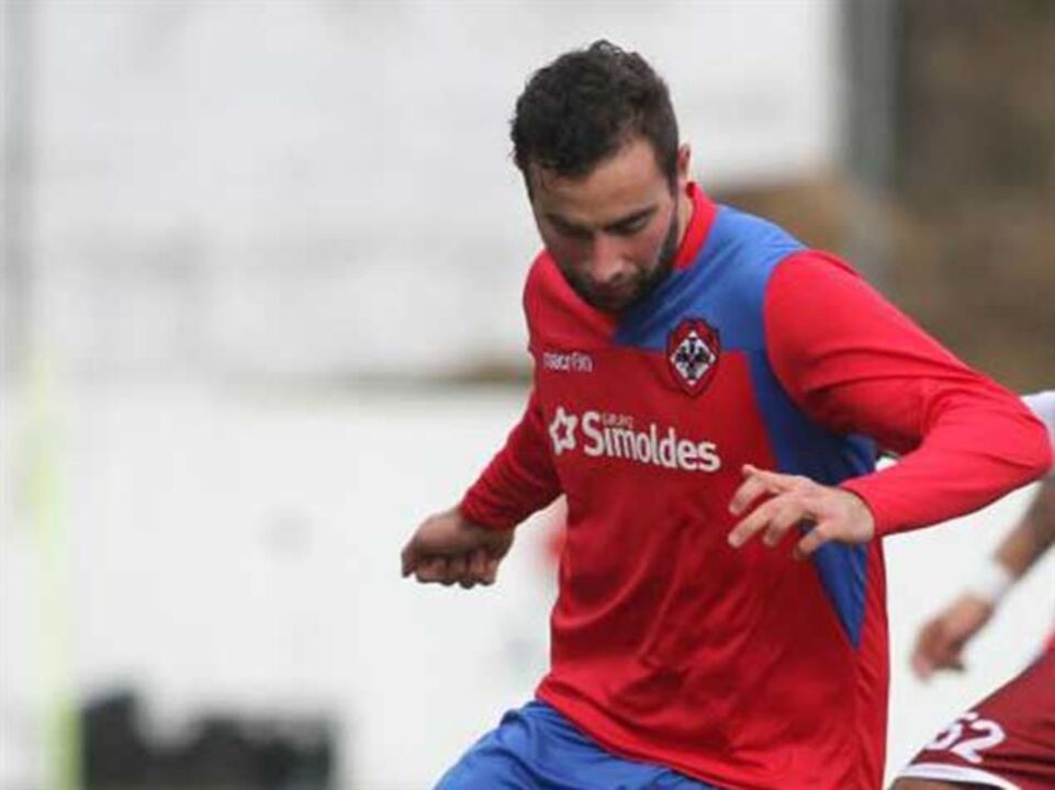 Varzim-Oliveirense, 0-1: Desperdício deu derrota