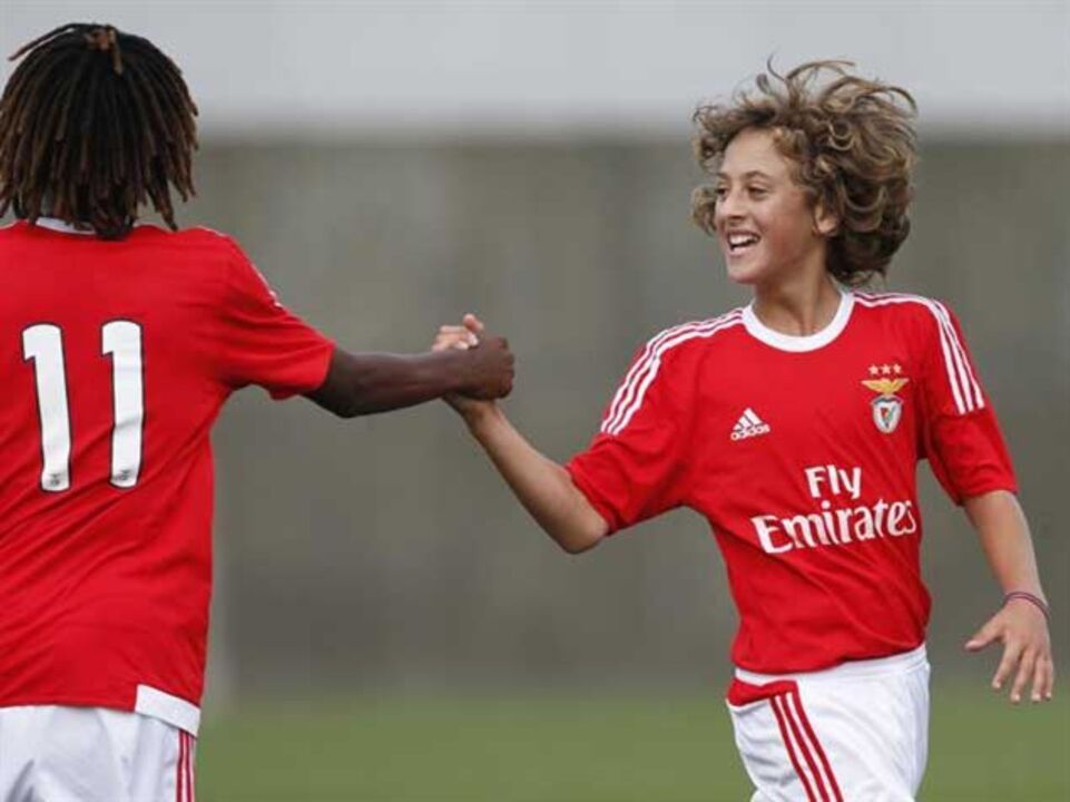 Benfica goleia Alcochetense (7-0)